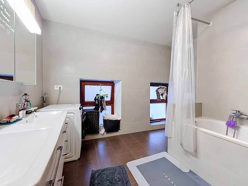 Geräumige 3,5-Zimmer-Wohnung im Herzen von Vieux-Montreux (6)