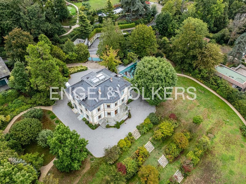 Proprietà eccezionale - splendida villa con vista e accesso al lago (4)