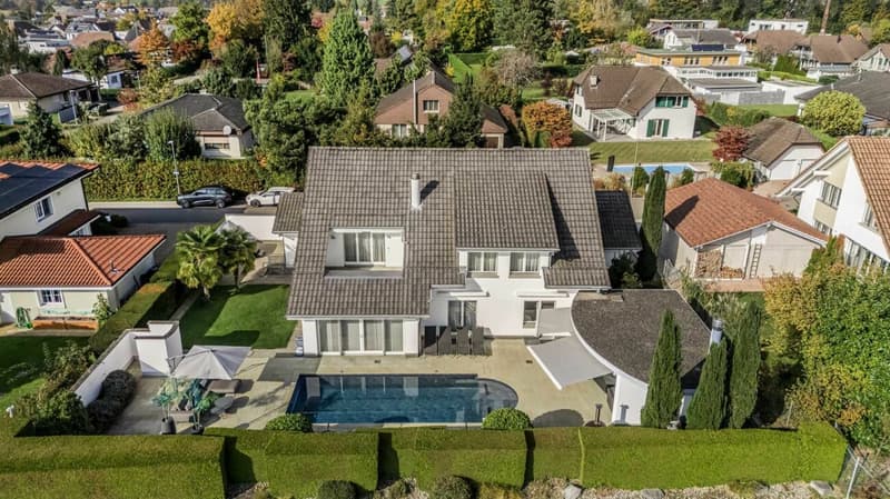 Villa di campagna esclusiva con giardino spazioso situata in una posizione soleggiata direttamente nella zona agricola (10)