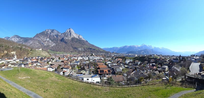 Aussicht in die Talebene von Mels