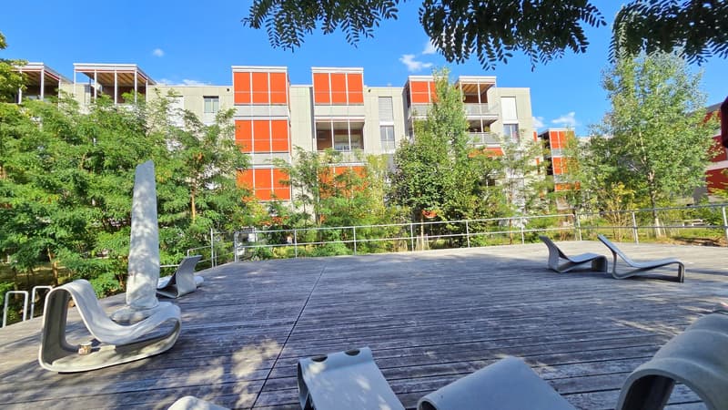 Badedeck mit Blick zur Wohnung