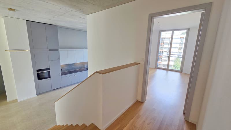 Blick ins Zimmer OG und Küche