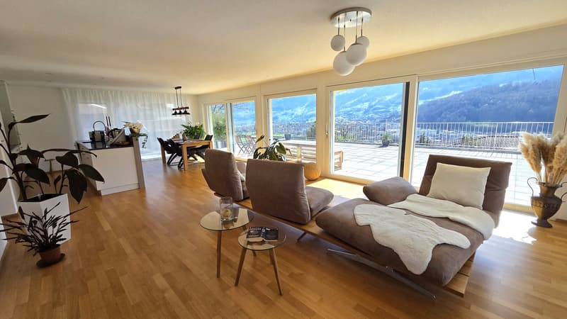 Neuwertige, riesige 5 ½-Zimmer-Terrassenwohnung mit schönstem Talblick auf der Sonnenseite (15)