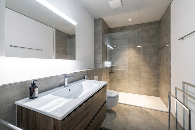 Moderne 3 ½-Zimmer-Duplex-Wohnung an atemberaubender Aussichtslage in Uptown (Stoffel) Mels SG (13)
