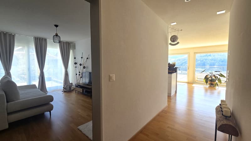 Grosszügige 5 ½-Zimmer-Terrassenwohnung mit schönstem Talblick auf der Sonnenseite (12)