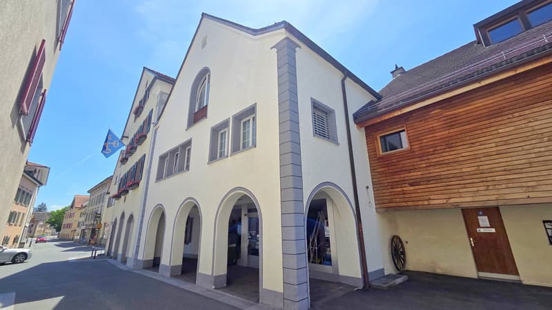 Liegenschaft Platz 1b mit Laden und Kleinwohnungen