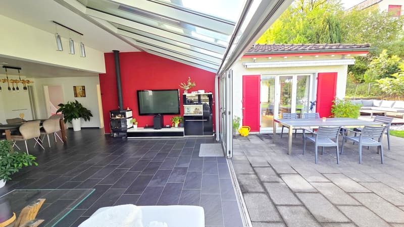 Freistehendes, gut unterhaltenes Einfamilienhaus mit riesigem Wohnraum an grandioser Makrolage (6)