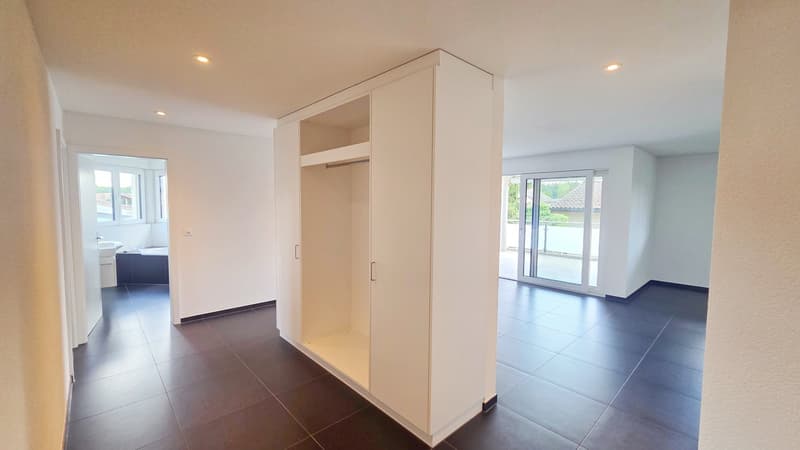 Direkt einziehen - moderne 5 ½ - Zimmer - Wohnung in 5-Parteienhaus mit eigener Waschküche (3)