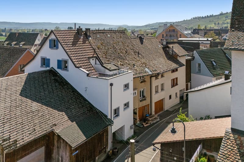 Sunny prospects in the heart of Hallau (1)