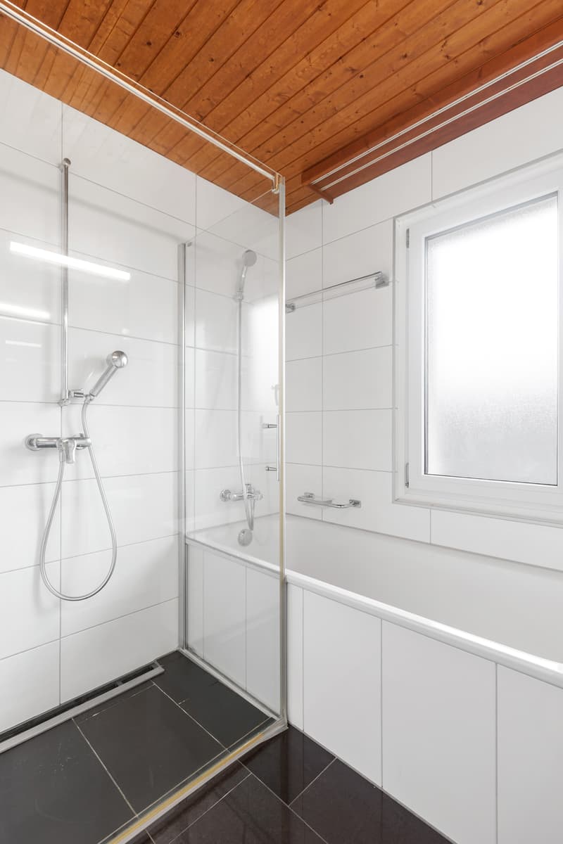 Peaceful living with proximity to nature and sports facilities (8)