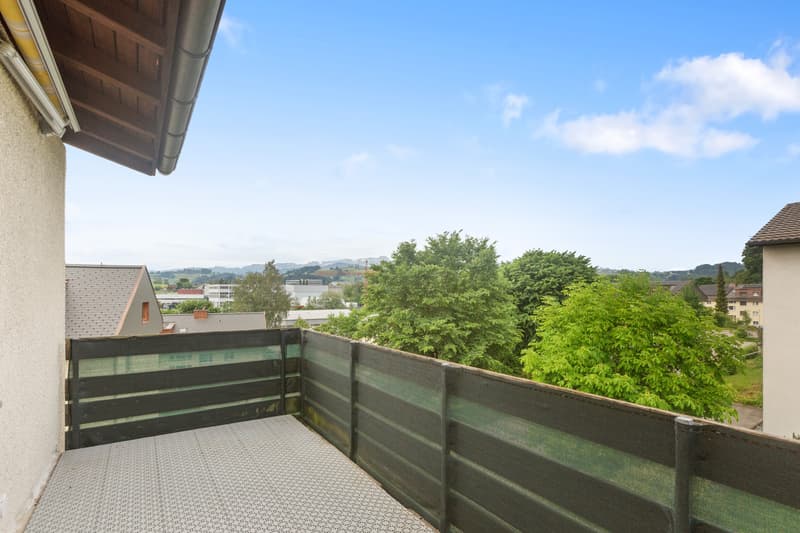 Peaceful living with proximity to nature and sports facilities (12)