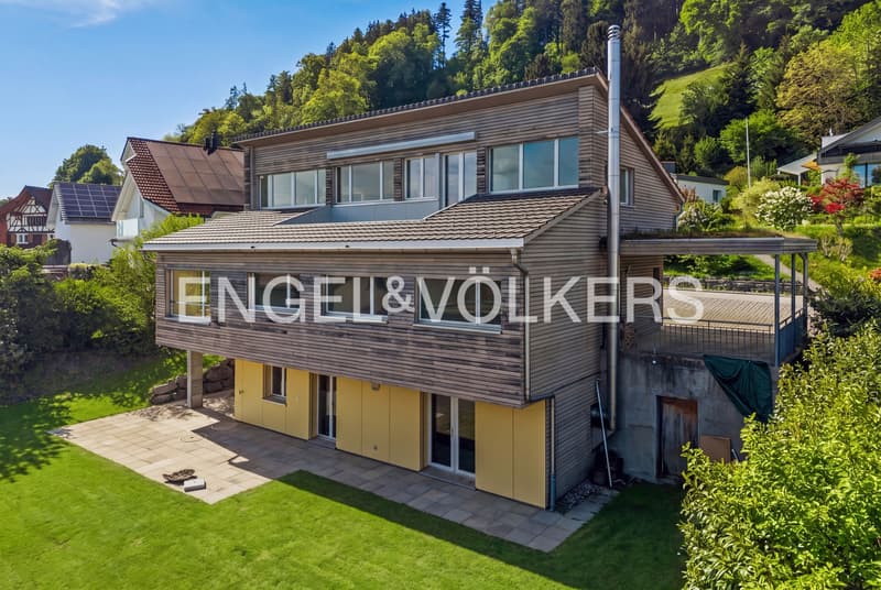Grosszügiges Zuhause an ruhiger Lage in Eggersriet (2)