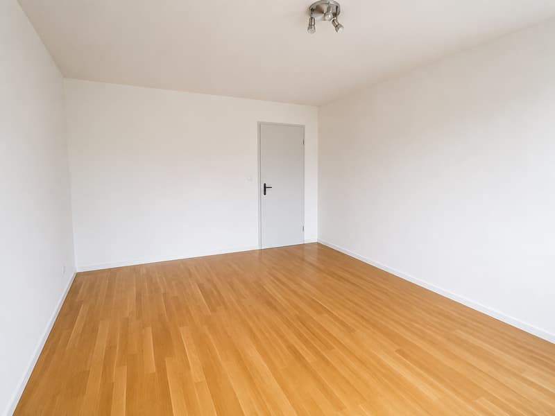 Attraktive 3.5-Zimmerwohnung an ruhiger Lage in Nussbaumen (5)