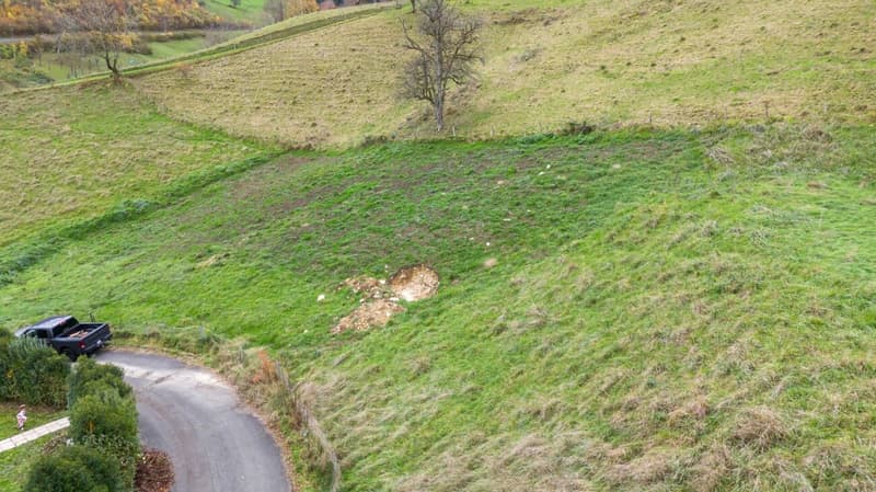 Terrain constructible ensoleillé avec projets MFH approuvés - Waldenburg BL (4)