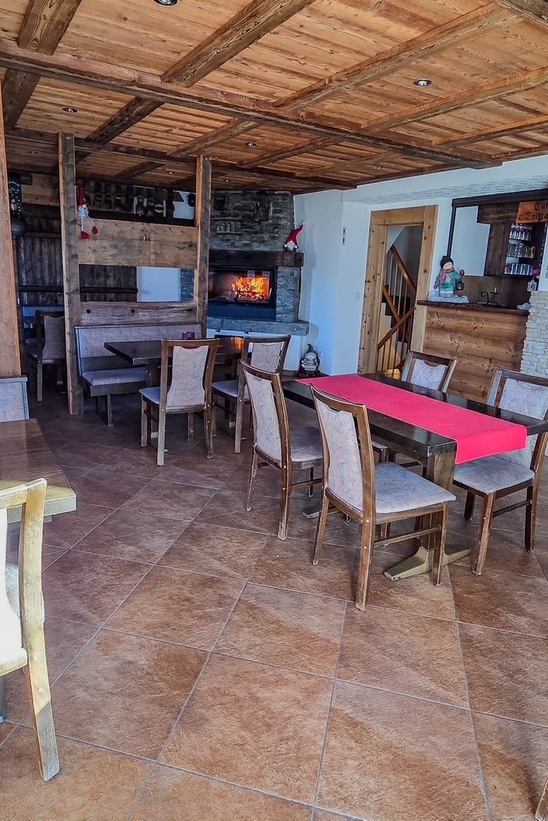 Mountain Lodge at 2,000 m above sea level – Retreats, Groups, Gastronomy & Private Use (20)