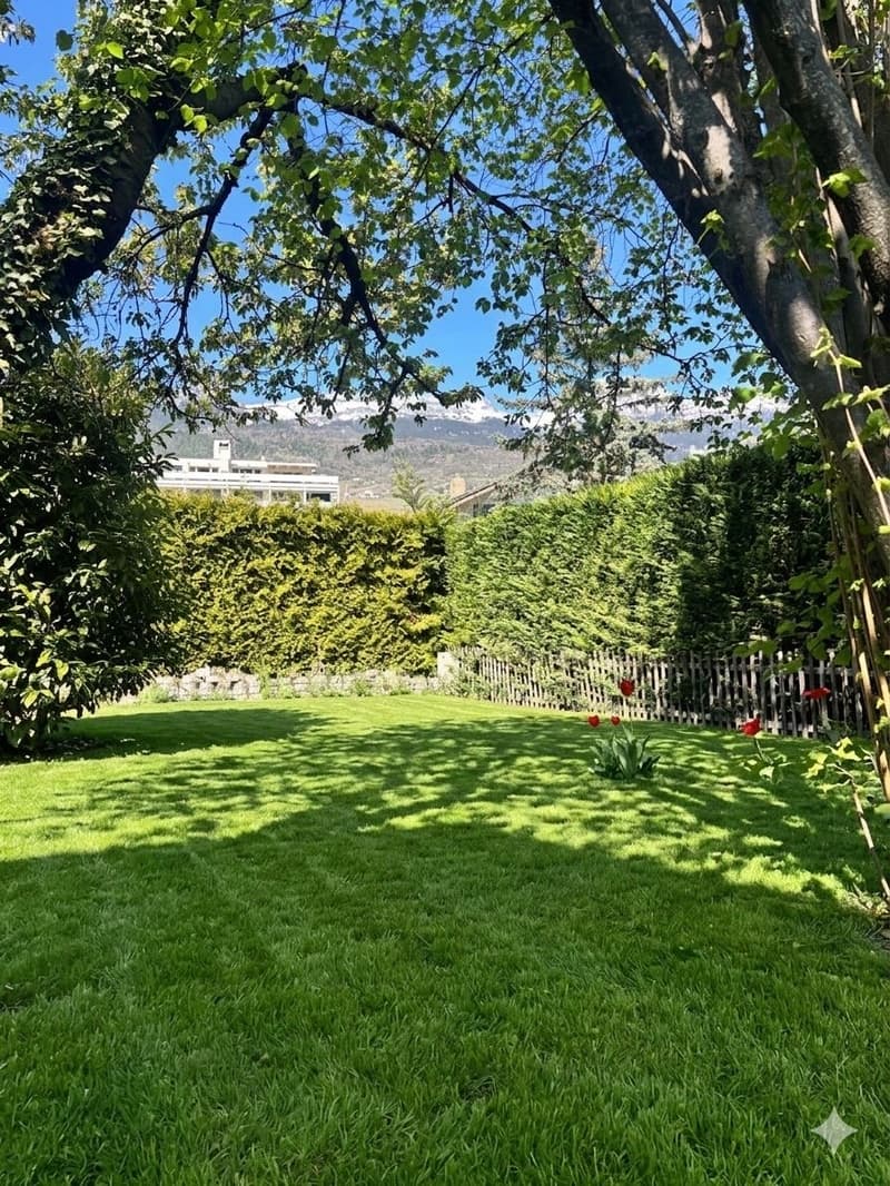 Villa d'eccezione con garage, laboratorio, giardino paesaggistico e giardino d'inverno (11)