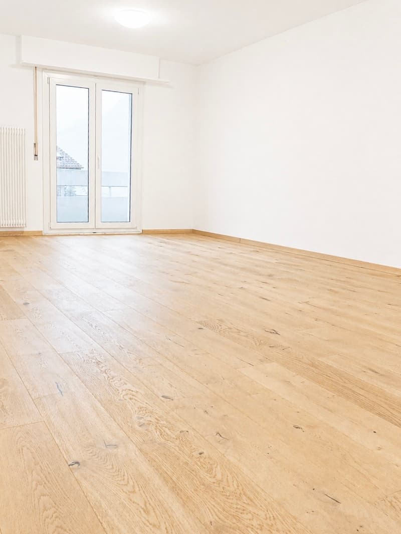 Appartamento terrazza di 4,5 locali rinnovato con tre balconi a Susten (2)