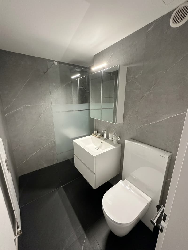 Studio Moderne avec Balcon – Idéal pour les Vacances & l'Investissement (4)