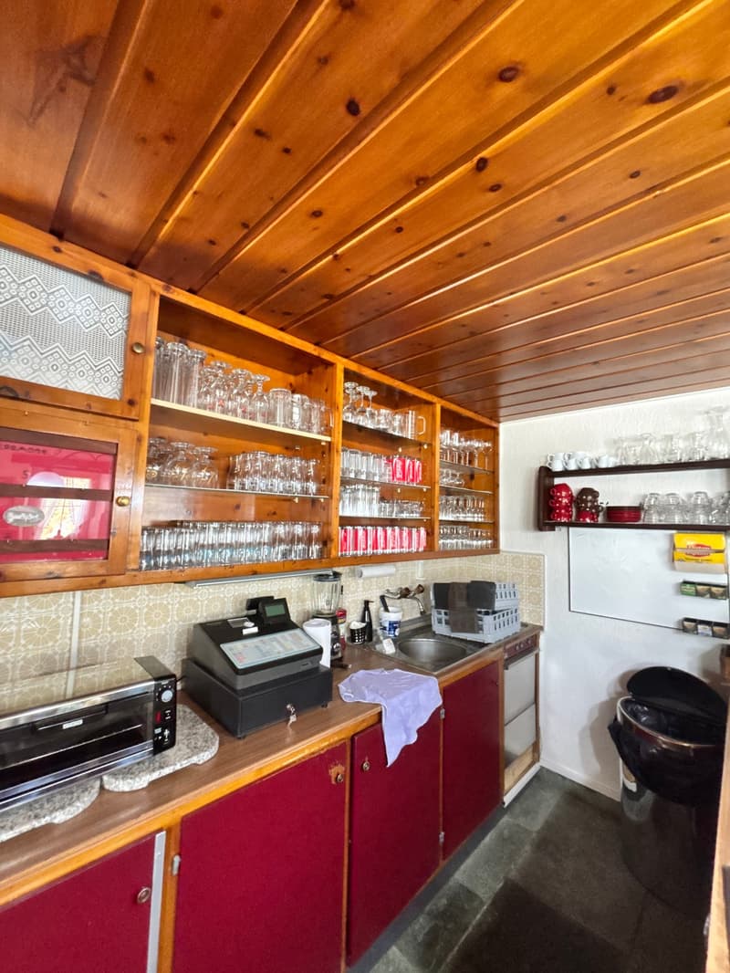 Café-Ristorante & Appartamento Engeloch (Simplon) – con garage e posto auto (8)