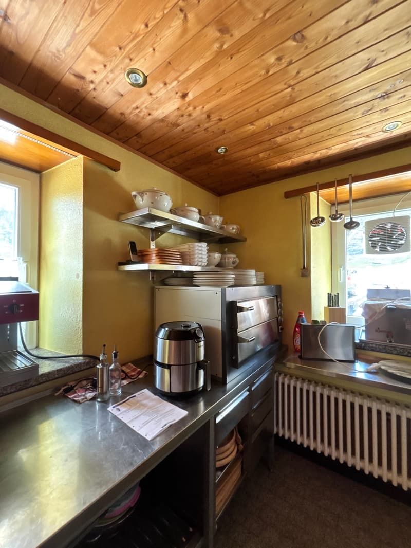 Café-Ristorante & Appartamento Engeloch (Simplon) – con garage e posto auto (9)