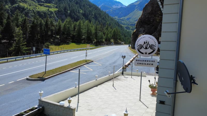 Café-Ristorante & Appartamento Engeloch (Simplon) – con garage e posto auto (2)