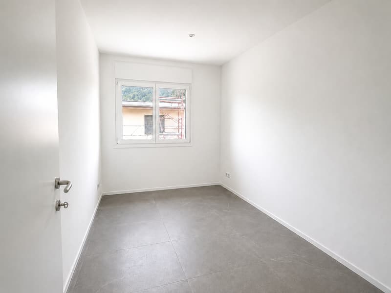 In Riva San Vitale, in Via dei Gelsi 21, we offer a bright 3.5-room apartment for rent (5)