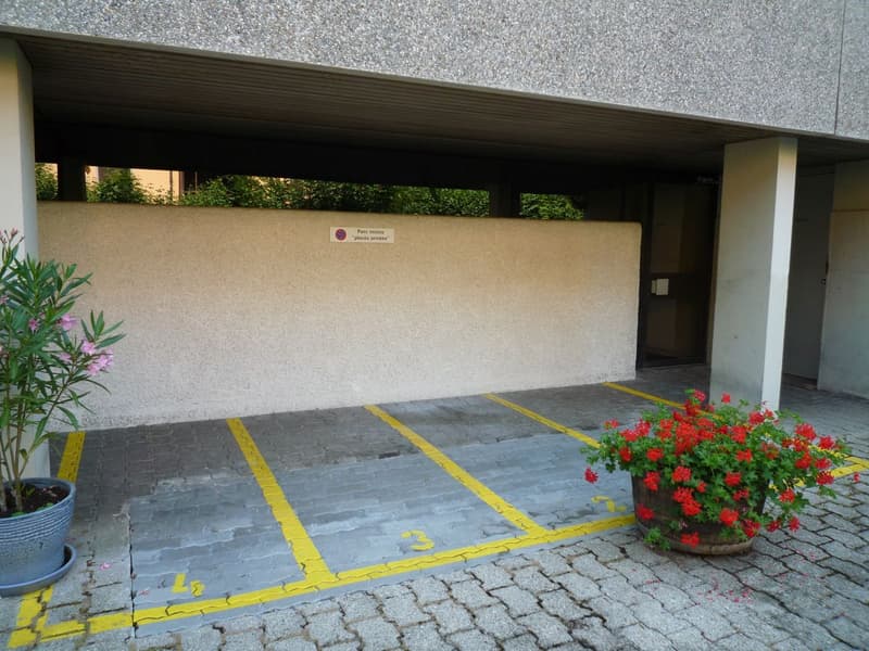 Außenparkplatz Nr. 1 für Motorrad (2)