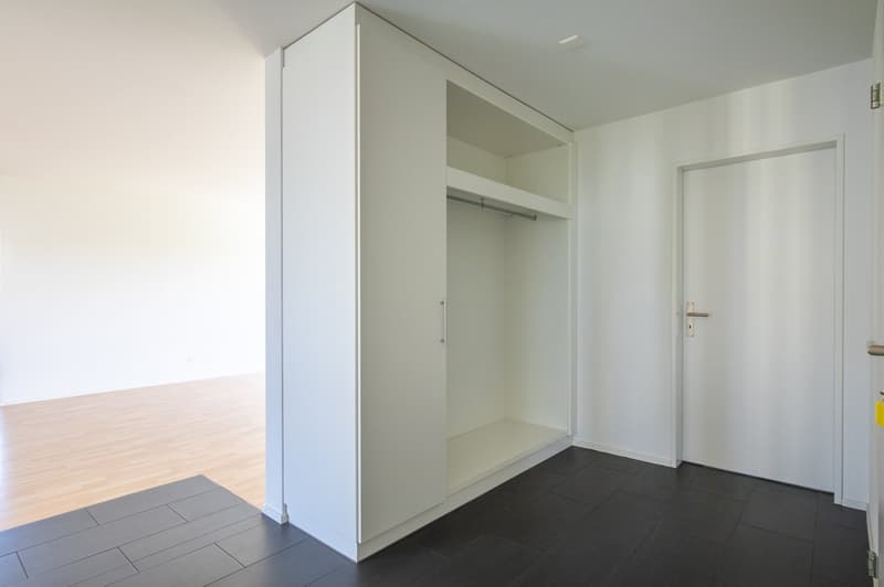RISERVATO - Appartamento moderno 4.5 locali con balcone a Lenzburg (2)