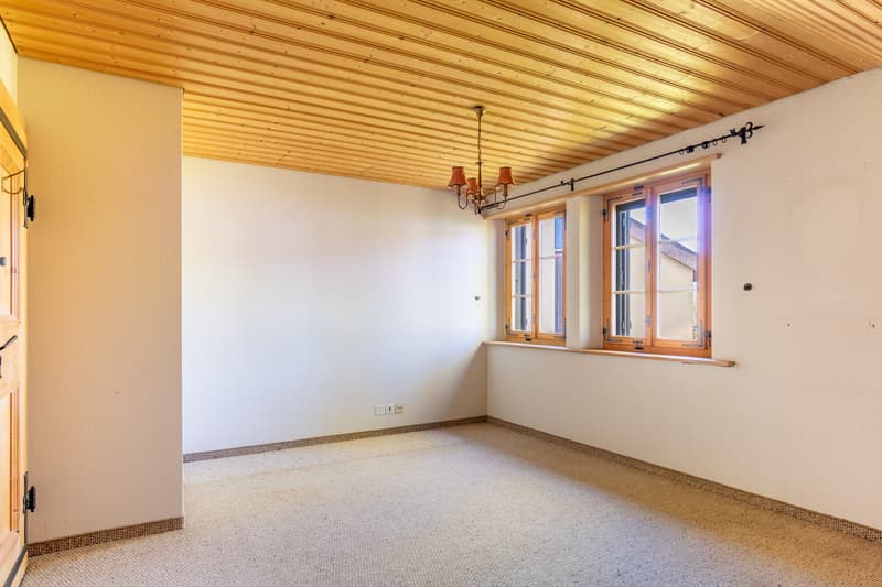 Charmante maison unifamiliale de 7,5 pièces avec sauna et garage à Brittnau (16)