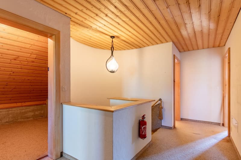 Charmante maison unifamiliale de 7,5 pièces avec sauna et garage à Brittnau (17)