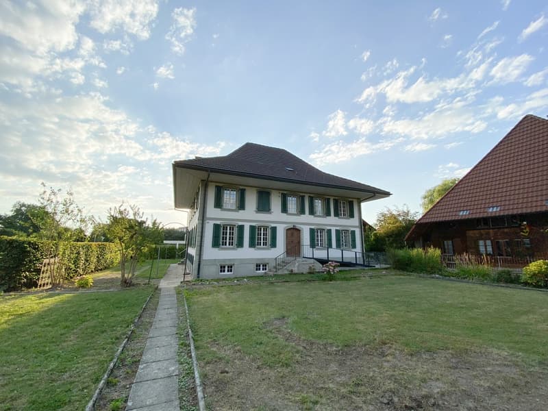 Casa bifamiliare affascinante - convertita in asilo nido e scuola diurna in una zona tranquilla di Lotzwil (2)