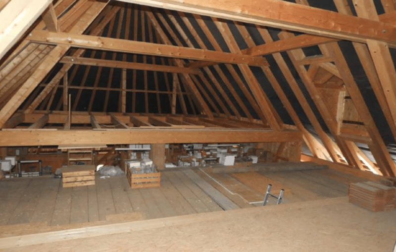 Maison paysanne de 5,5 pièces avec un grand potentiel de rénovation dans le pittoresque Lotzwil (8)