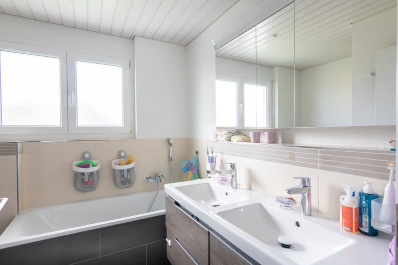 Modernes 5.5-Zimmer-Einfamilienhaus in ruhiger Lage in Niederlenz (9)