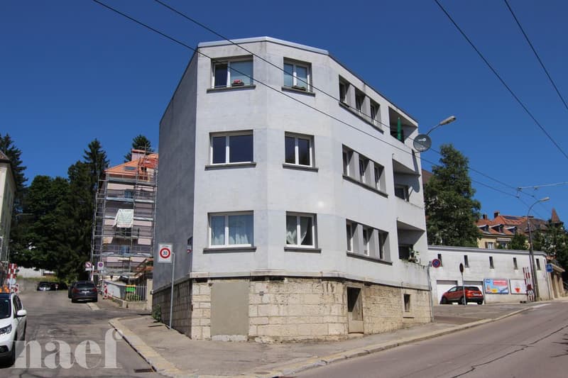 Beautiful 2-room apartment completely renovated with balcony on the ground floor (10)
