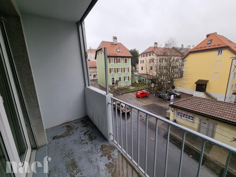 4 pièces rénové récemment proche du centre avec balcon (13)