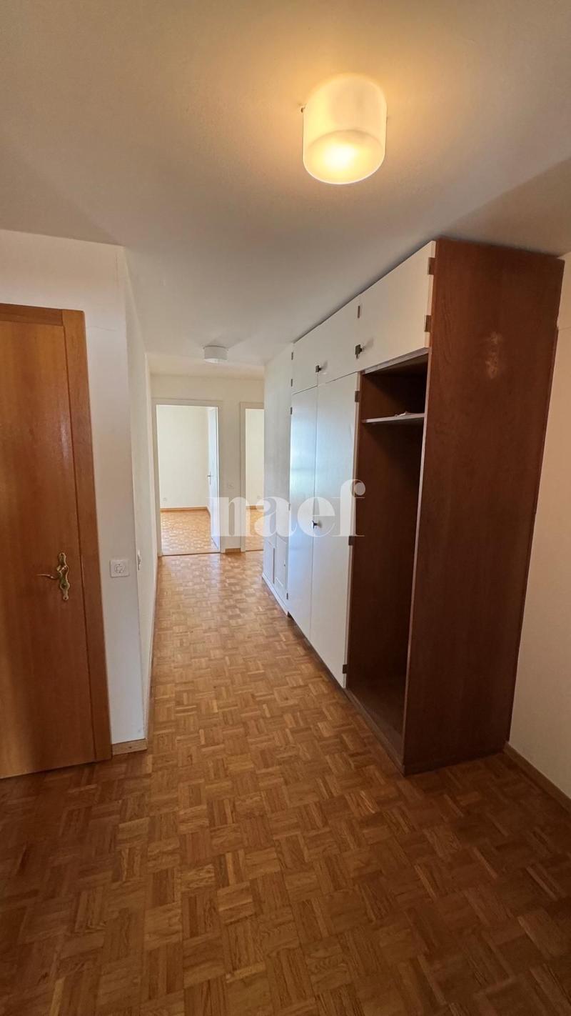 Appartamento di quattro locali con balcone in centro città (7)