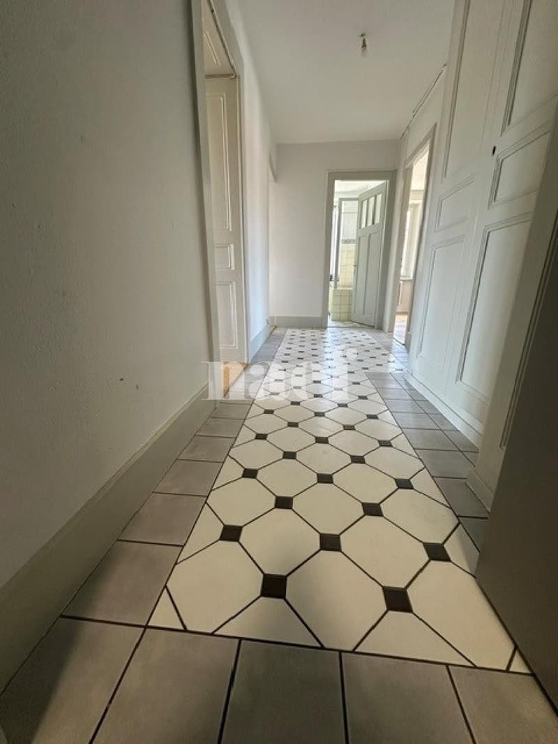 Three-room apartment on the 4th floor (5)