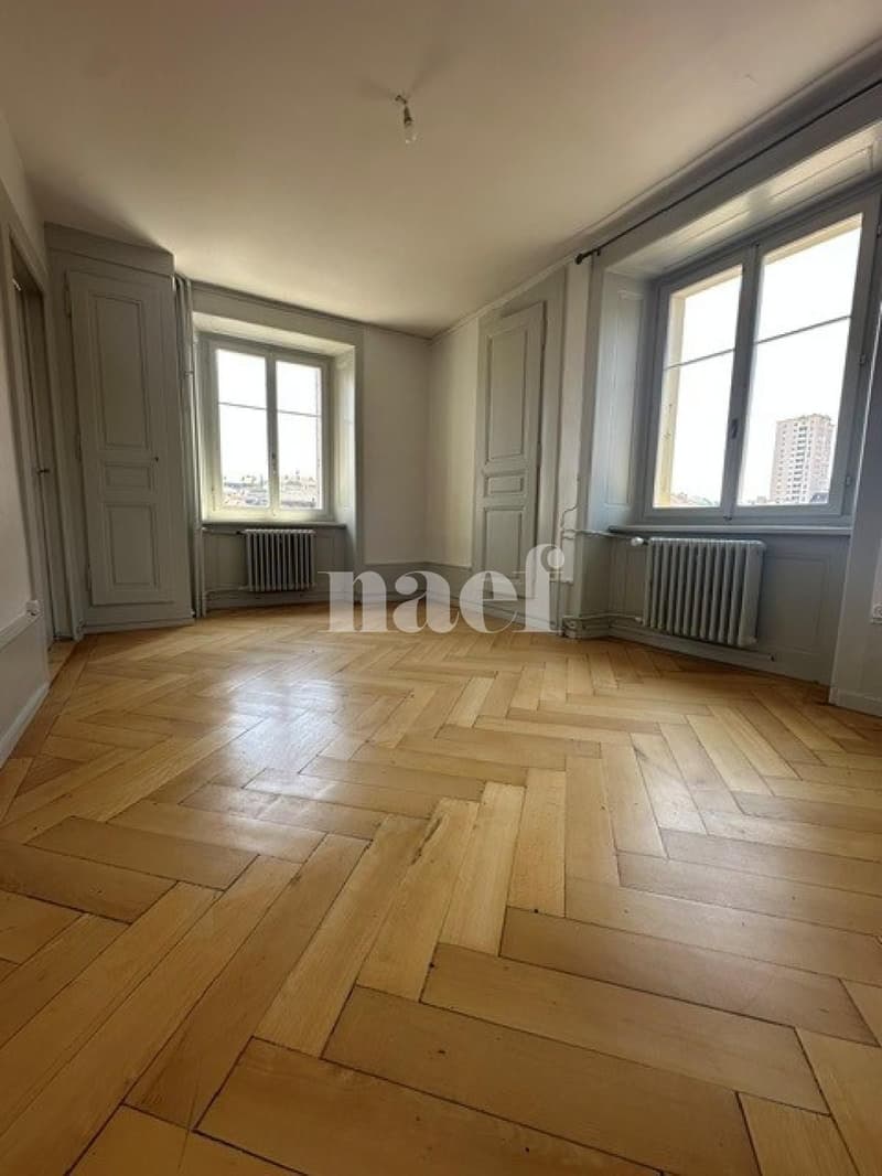 Three-room apartment on the 4th floor (2)