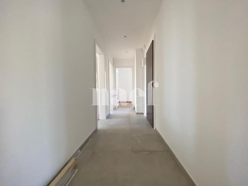 Entièrement rénové - 4 pièces dans un quartier calme (9)