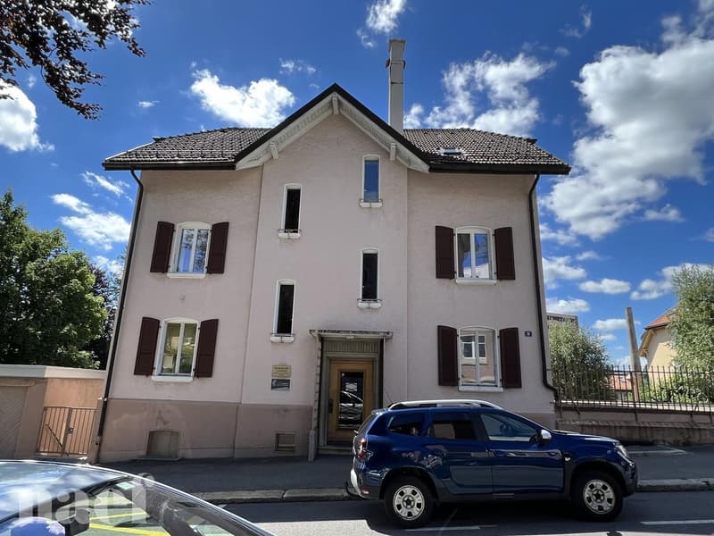 Entièrement rénové - 4 pièces dans un quartier calme (10)
