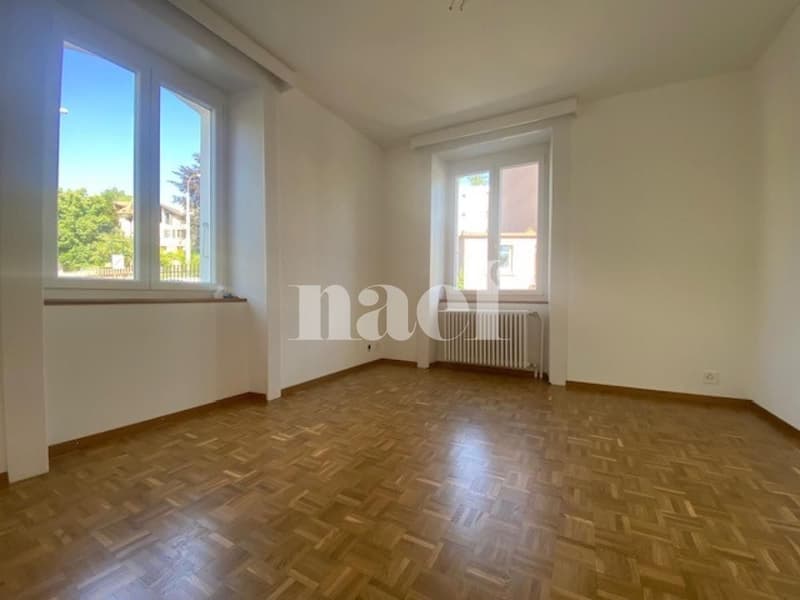 Entièrement rénové - 4 pièces dans un quartier calme (5)