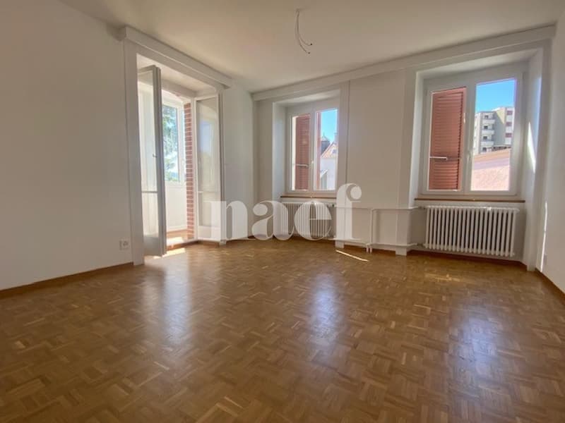 Entièrement rénové - 4 pièces dans un quartier calme (2)