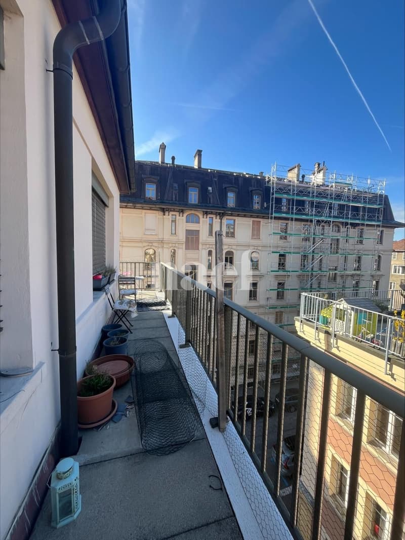 Superbe 3 pièces lumineux avec un long balcon en "L" (12)