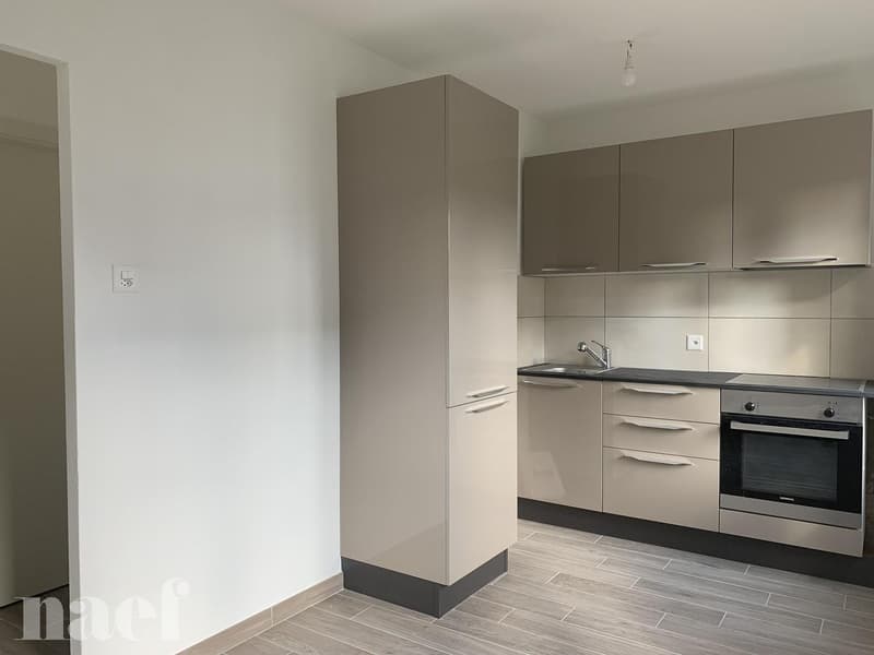 Bel appartement rénové de 2.5 pièces (2)