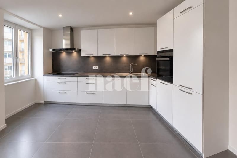 Appartement de 4 pièces au 1er étage (1)