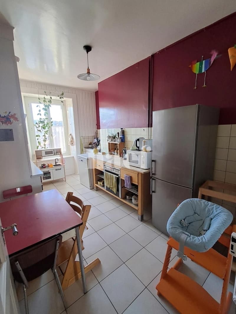 Appartement de 3 pièces avec balcon au 3e étage (4)