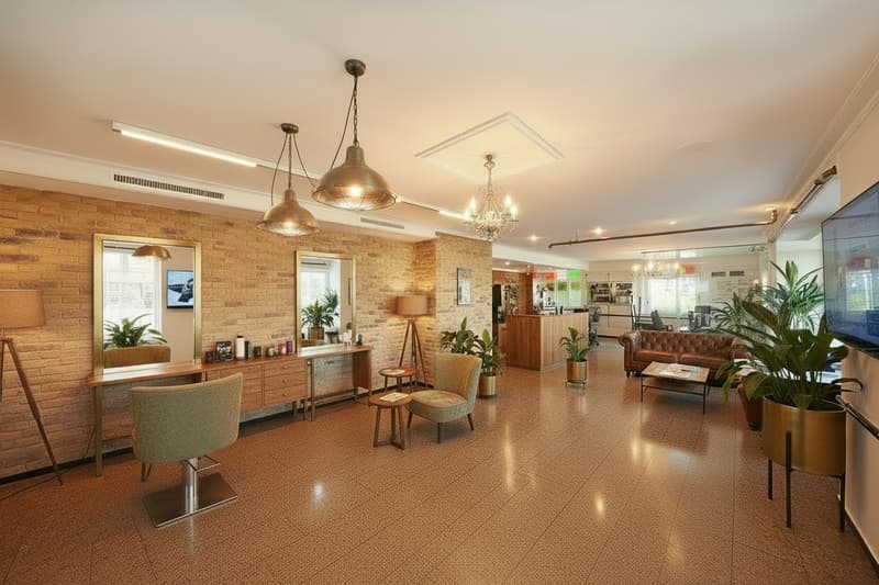 Versatile commercial space (6)
