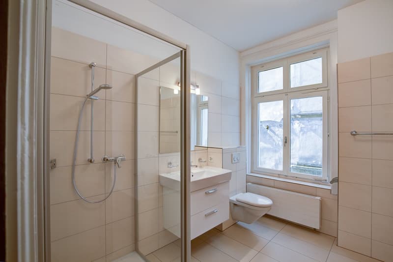 wunderschöne Altbauwohnung mit ganz besonderem Charme (8)