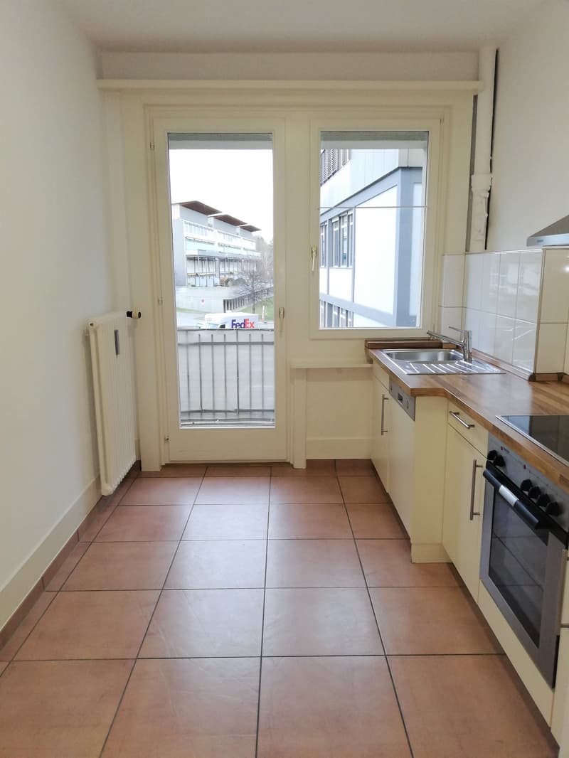 Charmant appartement de 3 pièces dans un immeuble ancien à St. Gallen (2)