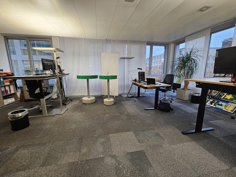 Sous-location 1'650 m² d'espace de bureau prêt à être occupé et meublé (6)